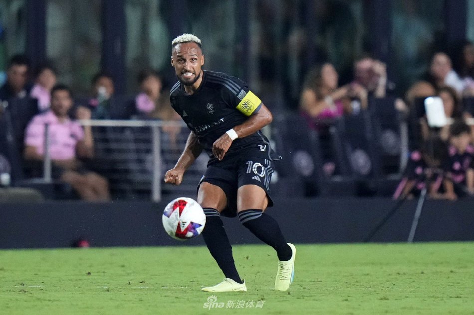 继续展现他 继续展现他